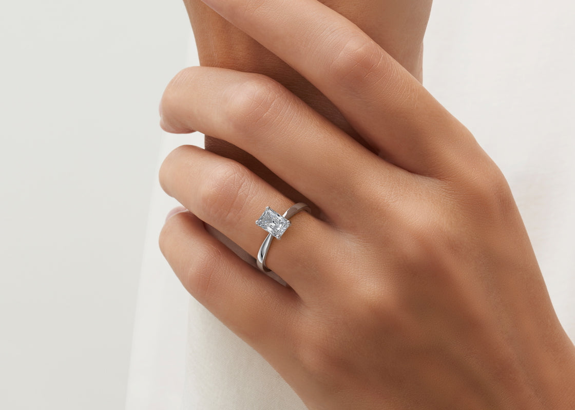 Solitare Radient Cut Moissanite 10k/18k White Gold or 950 Platinum